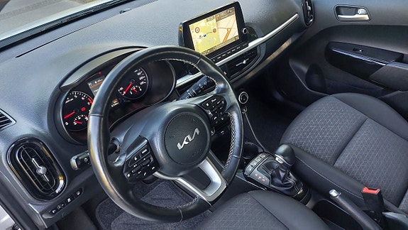Kia Picanto 10 of 18