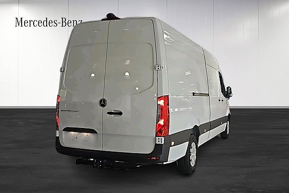 Mercedes-Benz Sprinter 208 4 of 5