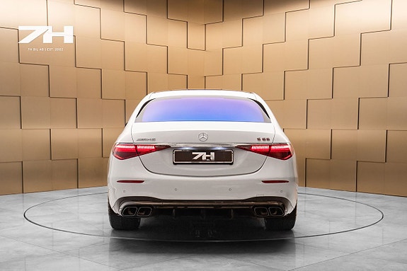 Mercedes-Benz S63 4 of 5