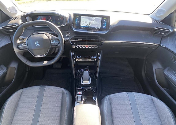 Peugeot e-208 7 of 7
