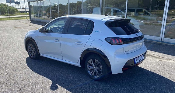 Peugeot e-208 5 of 5