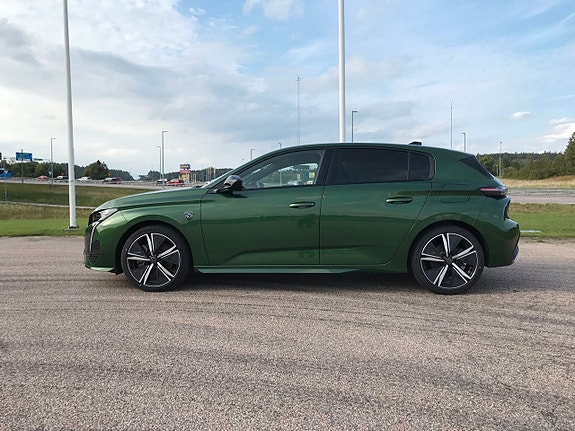 Peugeot 308 3 of 5