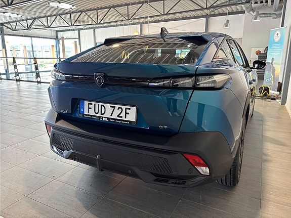 Peugeot 408 3 of 5