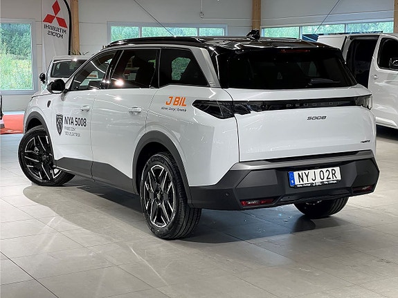 Peugeot 5008 2 of 5