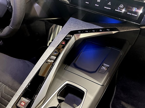 Peugeot 5008 9 of 14