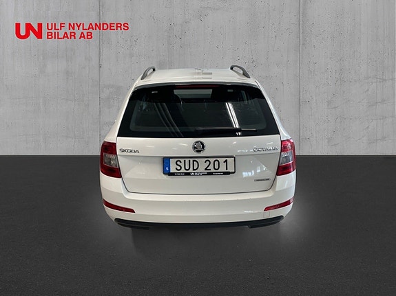 Skoda Octavia 3 of 5