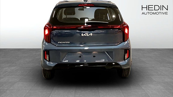 Kia Picanto 7 of 9