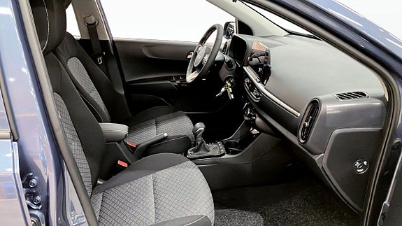 Kia Picanto 3 of 5