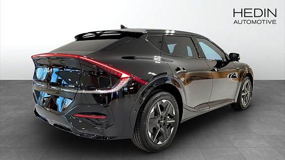 Kia EV6 4 of 5