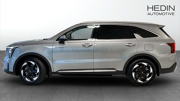 Kia Sorento 2 of 5