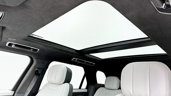 Land Rover Range Rover Sport 13 of 13