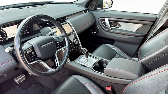 Land Rover Discovery Sport 4 of 5