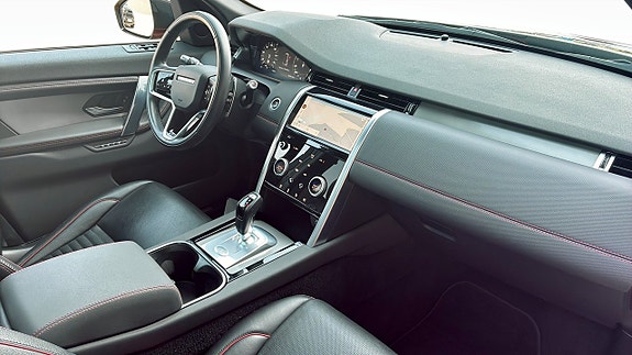 Land Rover Discovery Sport 3 of 5