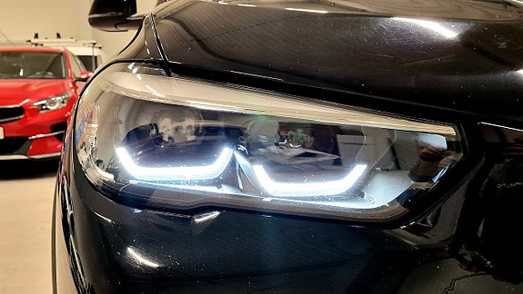 BMW X5 2 of 5