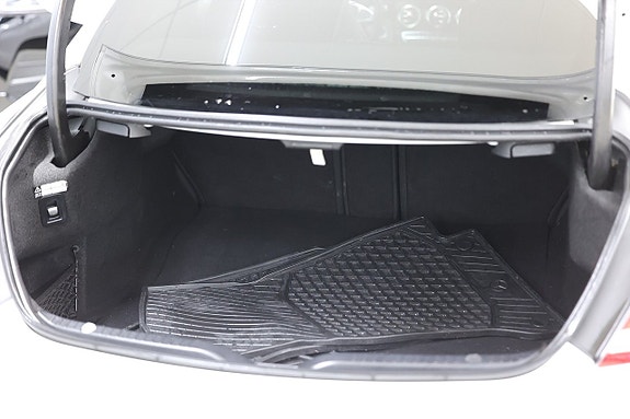 Mercedes-Benz C220 d 9 of 17