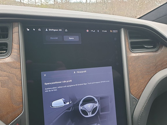 Tesla Model X 5 of 21