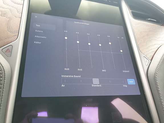 Tesla Model X 7 of 21