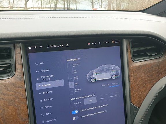 Tesla Model X 9 of 21