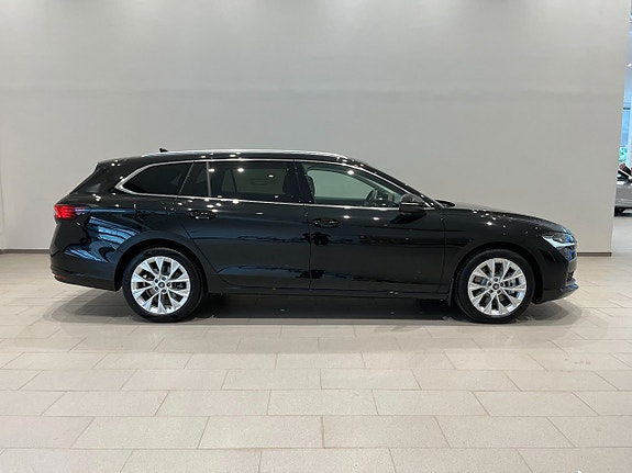 Skoda Superb 3 of 5