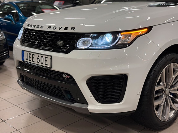 Land Rover Range Rover Sport 8 of 26