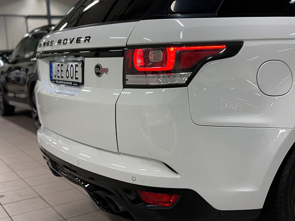 Land Rover Range Rover Sport 13 of 26