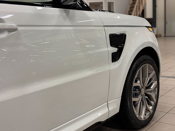 Land Rover Range Rover Sport 9 of 26