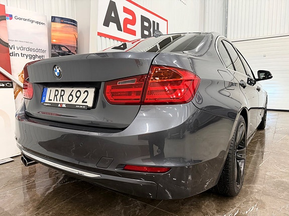 BMW 330d 6 of 19