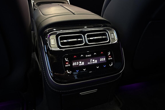 Mercedes-Benz S580 21 of 26