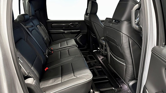 RAM 1500 5 of 12