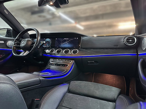 Mercedes-Benz E300 de 17 of 26