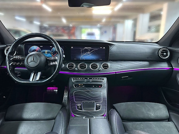 Mercedes-Benz E300 de 14 of 26