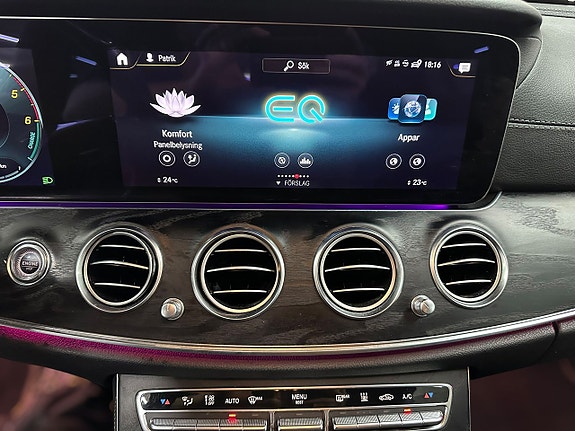 Mercedes-Benz E300 de 18 of 26