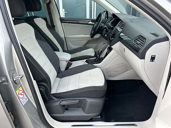 Volkswagen Tiguan 10 of 24
