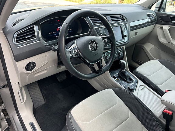 Volkswagen Tiguan 14 of 24