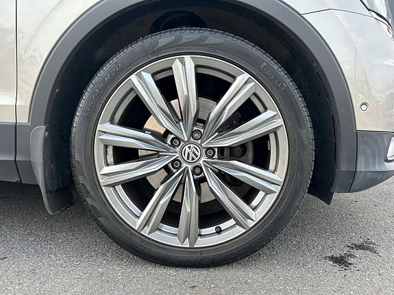 Volkswagen Tiguan 9 of 24