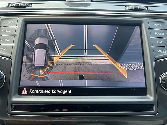 Volkswagen Tiguan 19 of 24