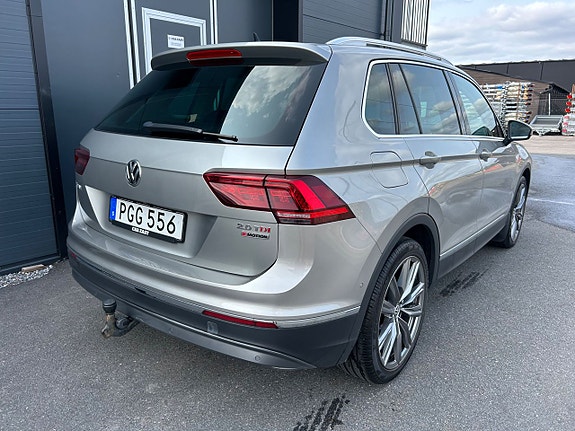 Volkswagen Tiguan 2 of 5