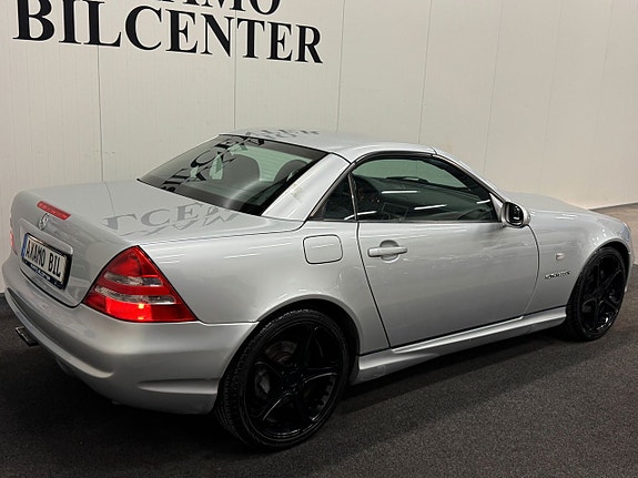 Mercedes-Benz SLK230 8 of 16