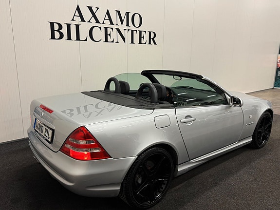 Mercedes-Benz SLK230 3 of 5