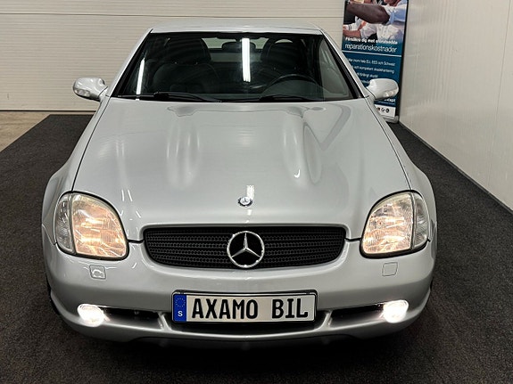 Mercedes-Benz SLK230 2 of 5