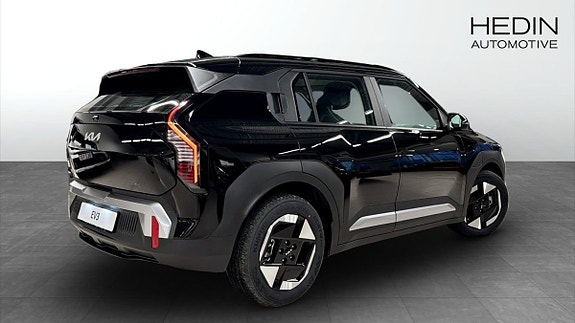 Kia EV3 2 of 15