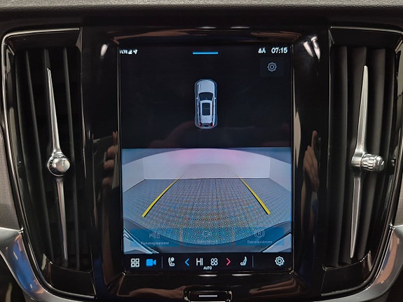 Volvo V90 8 of 12