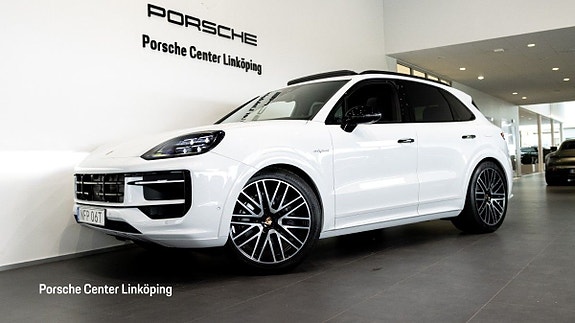 Porsche Cayenne 7 of 24