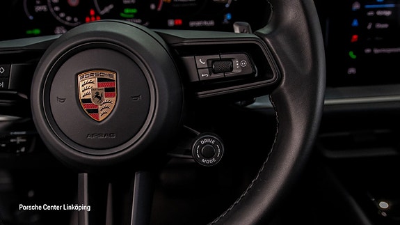 Porsche Cayenne 15 of 22