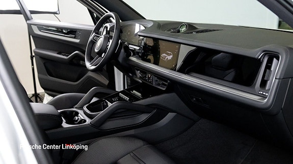 Porsche Cayenne 23 of 24
