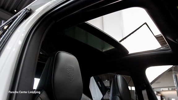Porsche Cayenne 19 of 22