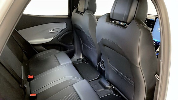 Ford Explorer 5 of 13