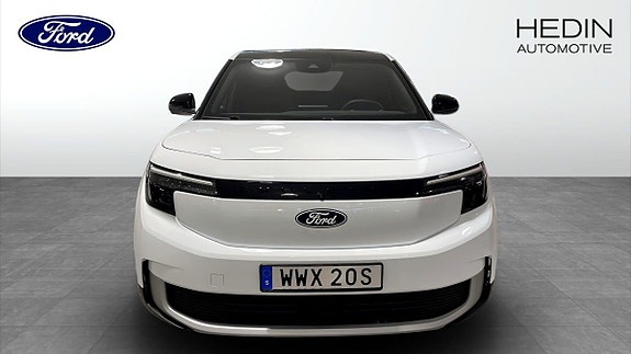 Ford Explorer 8 of 13