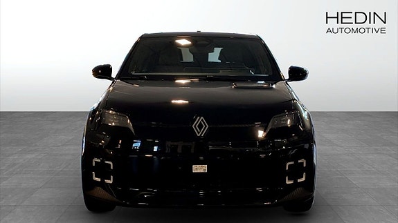 Renault 5 2 of 12