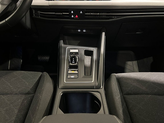 Volkswagen Golf VIII 16 of 25